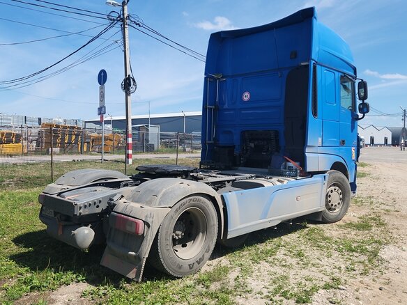 2017 DAF XF, синий, 5790000 рублей - вид 2