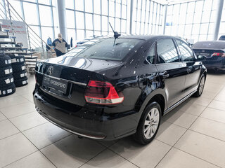 2017 Volkswagen Polo V Рестайлинг, чёрный, 1350000 рублей, вид 5