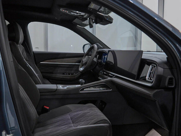 2026 Geely Monjaro (Xingyue L) I Рестайлинг 2 (China Market), серый, 5700000 рублей - вид 9