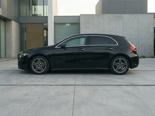 2019 Mercedes-Benz A-Класс 200 IV (W177), чёрный, 2429000 рублей, вид 4