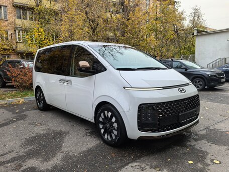 2025 Hyundai Staria I, белый, 8800000 рублей, вид 3