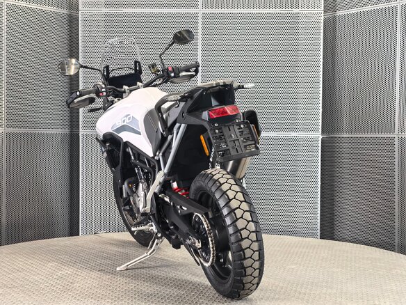 2022 Triumph Tiger 900, белый, 1099000 рублей - вид 6