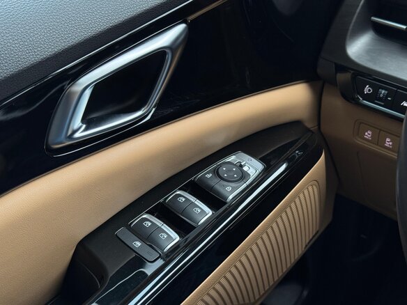 2020 Kia Carnival IV, чёрный, 3300000 рублей - вид 7