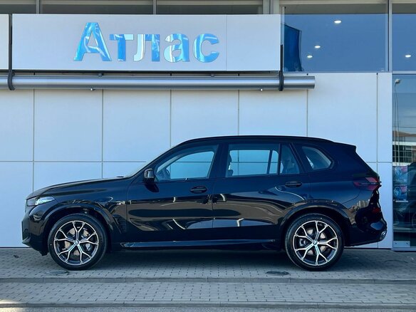 2025 BMW X5 Long 30Li IV (G05/G18) Рестайлинг, чёрный, 10990000 рублей - вид 5