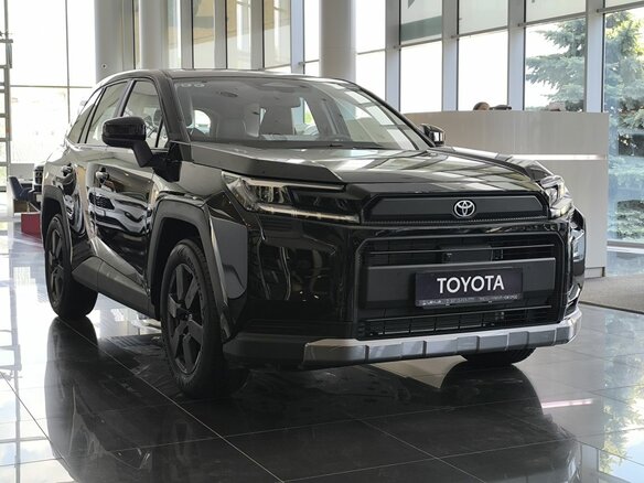 2026 Toyota RAV4 V (XA50), чёрный, 4690000 рублей - вид 2