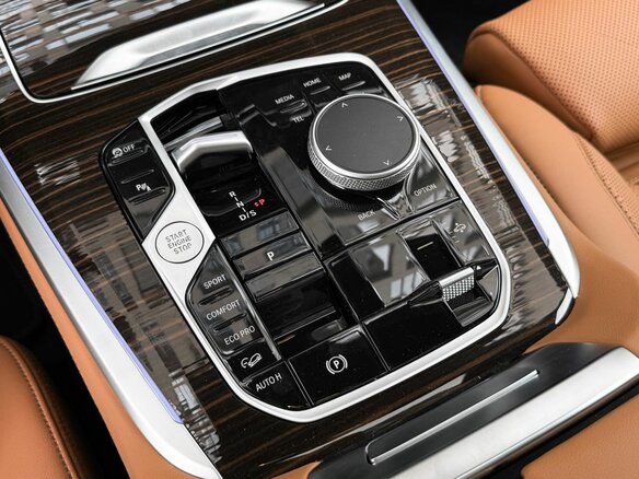 2025 BMW X7 40i I (G07) Рестайлинг, серый, 13999000 рублей - вид 14
