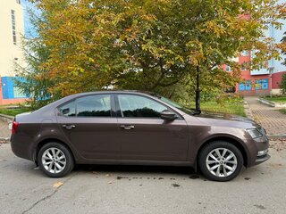 2017 Skoda Octavia III (A7) Рестайлинг, коричневый, 1550000 рублей, вид 5