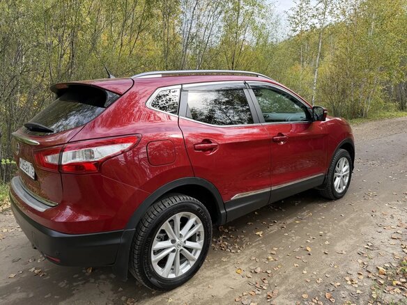 2014 Nissan Qashqai II, красный, 1500000 рублей - вид 3