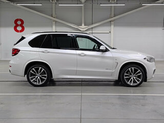 2017 BMW X5 40d III (F15), белый, 4670000 рублей, вид 4