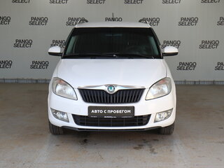 2012 Skoda Fabia II Рестайлинг, белый, 510000 рублей, вид 2