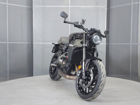 2023 Yamaha XSR900, чёрный, 927000 рублей, вид 3