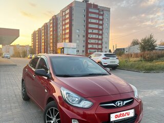 2013 Hyundai Solaris I, красный, 900000 рублей, вид 1