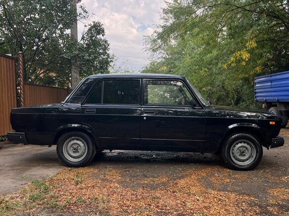 2010 Lada (ВАЗ) 2107, чёрный, 250000 рублей - вид 3