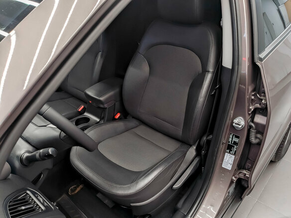 2013 Hyundai ix35 I Рестайлинг, коричневый, 1490000 рублей - вид 15