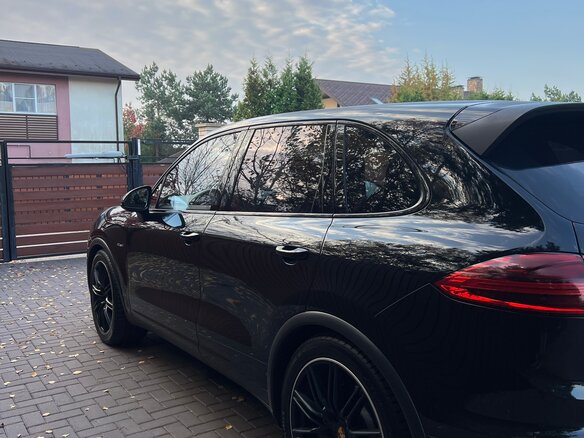 2015 Porsche Cayenne S Diesel II Рестайлинг (958), чёрный, 3300000 рублей - вид 3