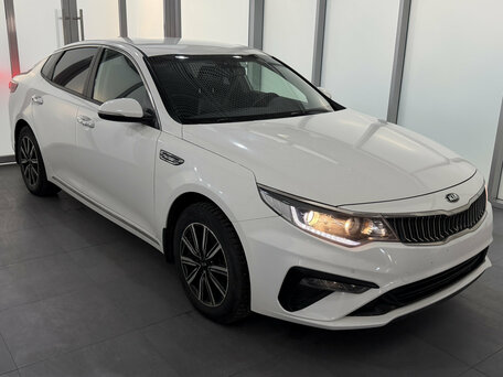 2018 Kia Optima IV Рестайлинг, белый, 2602500 рублей, вид 1