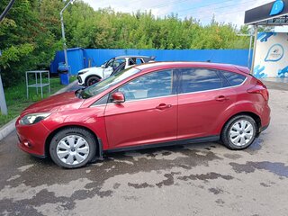 2011 Ford Focus III, красный, 750000 рублей, вид 3