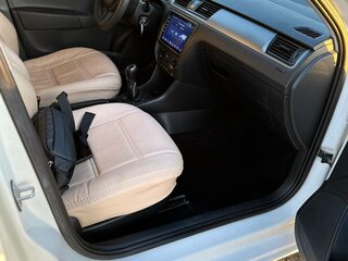 2015 Skoda Rapid I, белый, 700000 рублей, вид 2