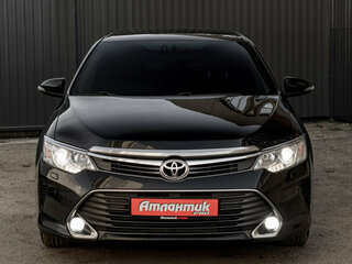 2015 Toyota Camry VII (XV50) Рестайлинг, чёрный, 2100000 рублей, вид 2