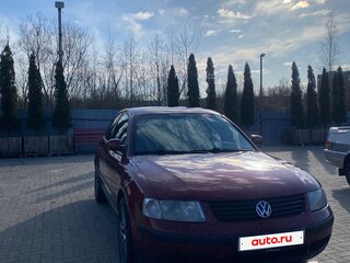 2000 Volkswagen Passat B5, красный, 650000 рублей, вид 2