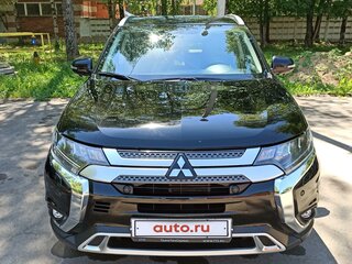 2019 Mitsubishi Outlander III Рестайлинг 3, чёрный, 2900000 рублей, вид 2