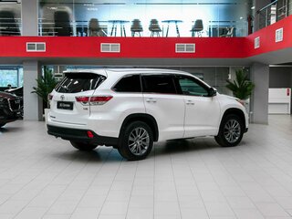 2015 Toyota Highlander III (XU50), белый, 2490000 рублей, вид 2
