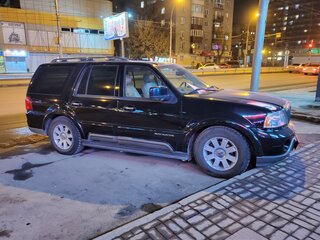 2004 Lincoln Navigator 4-speed II, чёрный, 1700000 рублей, вид 3