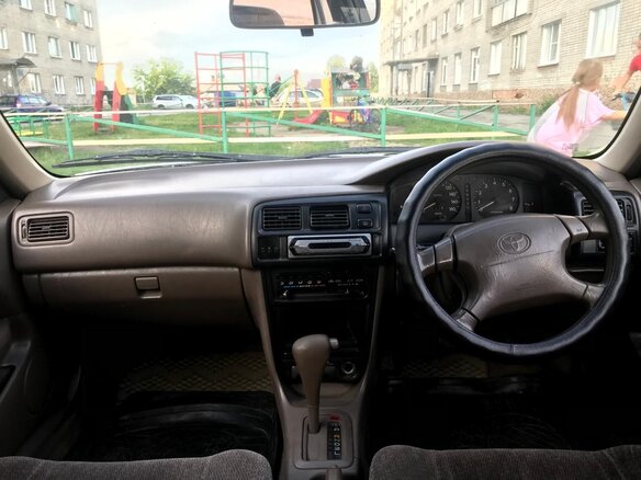 1995 Toyota Sprinter VIII (E110), серый, 320000 рублей - вид 6