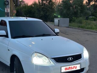 2016 Lada (ВАЗ) Priora I Рестайлинг, белый, 700000 рублей, вид 3