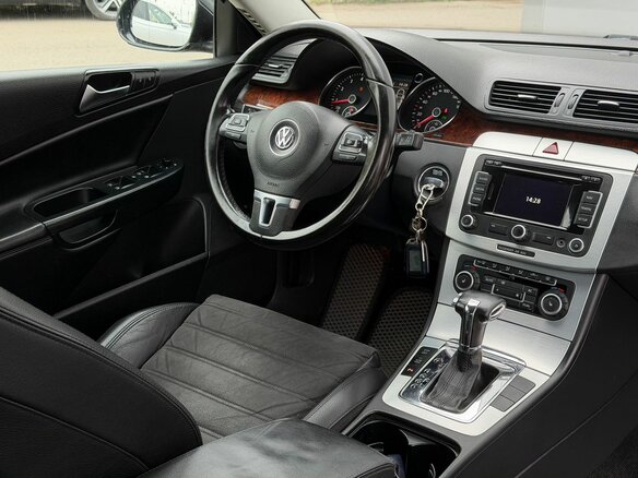 2010 Volkswagen Passat B6, чёрный - вид 6