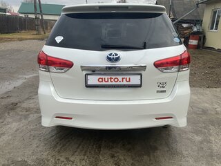 2010 Toyota Wish II, белый, 1450000 рублей, вид 3