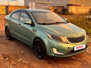 2011 Kia Rio III, зелёный, 450000 рублей, вид 3