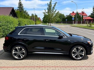 2020 Audi Q3 45 TFSI II (F3), чёрный, 2400000 рублей, вид 4