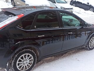 2008 Ford Focus II Рестайлинг, чёрный, 950000 рублей, вид 3