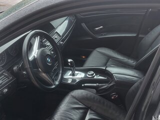 2008 BMW 5 серии 525i V (E60/E61) Рестайлинг, чёрный, 1200000 рублей, вид 3