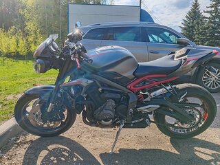 2020 Triumph Street Triple, серебристый, 650000 рублей, вид 2