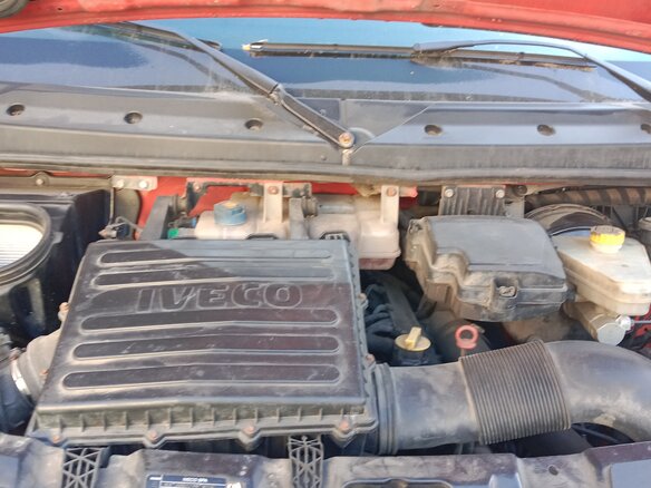 2017 Iveco Daily, красный, 2500000 рублей - вид 16