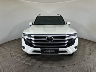 2022 Toyota Land Cruiser 300 Series, белый, 8100000 рублей, вид 2
