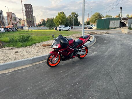 2004 Honda CBR 600RR, красный, 520000 рублей, вид 3