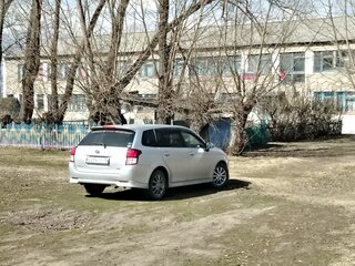 2014 Toyota Corolla Fielder XI (E160, E170, E180), серый, 1150000 рублей, вид 2