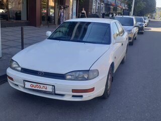 1992 Toyota Camry III (XV10), белый, 420000 рублей, вид 1
