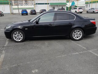 2008 BMW 5 серии 520i V (E60/E61) Рестайлинг, чёрный, 950000 рублей, вид 5