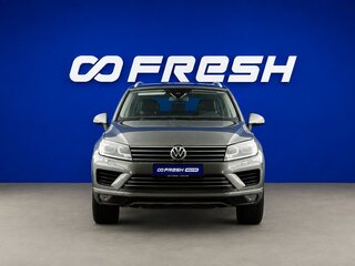 2015 Volkswagen Touareg II Рестайлинг, серебристый, 2399077 рублей, вид 3