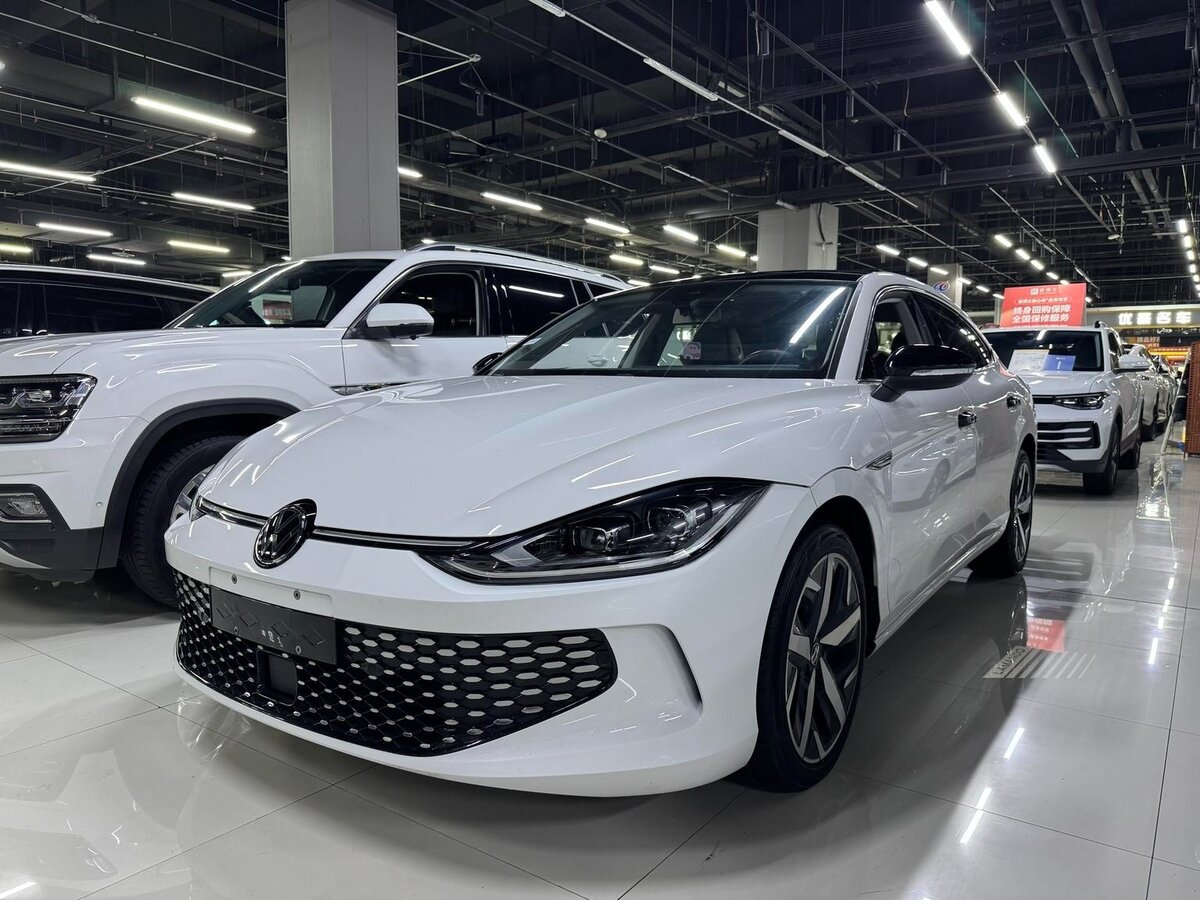 Открыть фотографии: Volkswagen Lamando II