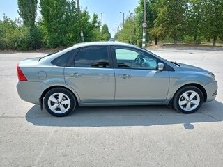 2009 Ford Focus II Рестайлинг, серый, 710000 рублей, вид 4