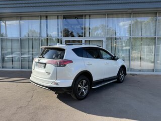 2016 Toyota RAV4 IV (XA40) Рестайлинг, белый, 2070000 рублей, вид 5