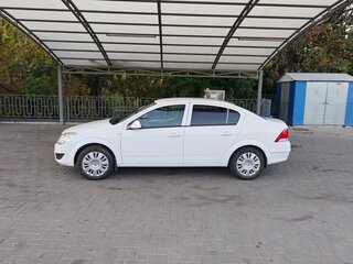 2012 Opel Astra H Рестайлинг, белый, 600000 рублей, вид 4
