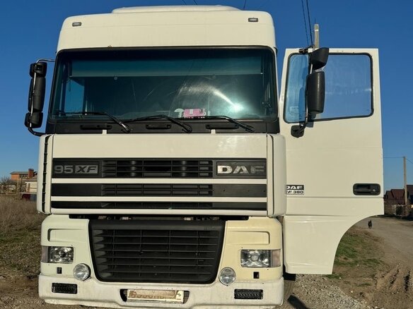 2000 DAF 95XF, белый, 4200000 рублей