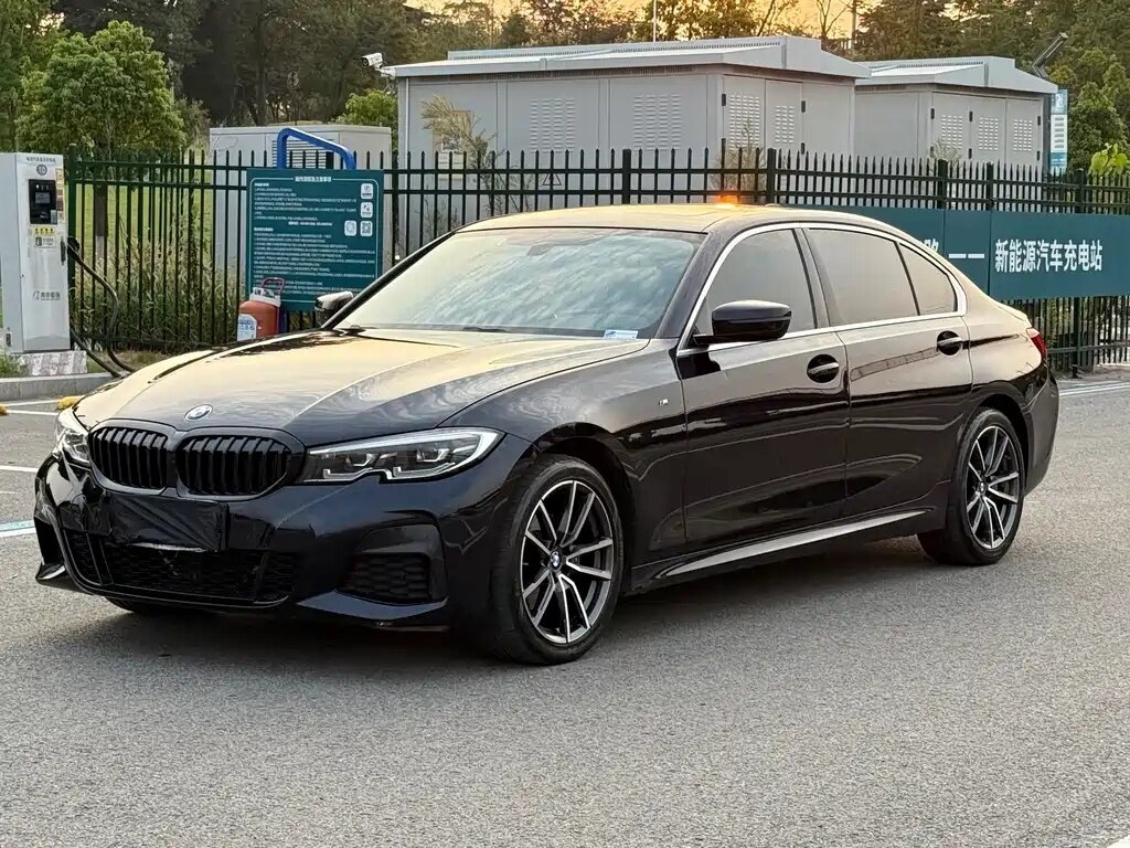 Открыть фотографии: BMW 3 серии VII (G2x)