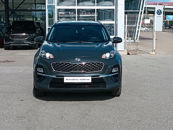 2020 Kia Sportage IV Рестайлинг, серый, 1960000 рублей - вид 1